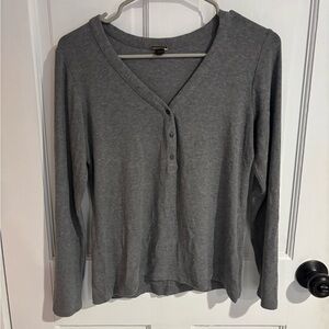 Gray long sleeve top